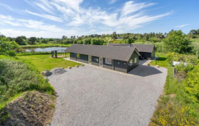 Cozy Home In Ebeltoft With Lake View